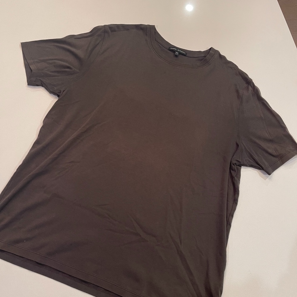 Mens Robert Barakett T-shirt